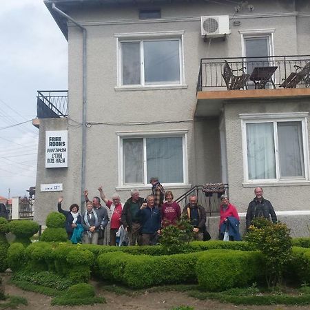 Къща За Гости "Черната Роза" Bŭlgarevo Exterior foto