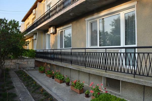 Къща За Гости "Черната Роза" Bŭlgarevo Exterior foto